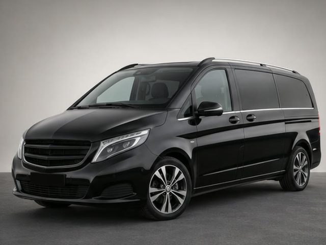 Mercedes-Benz B-Klasse B 220 4MATIC Premium – vooraanzicht