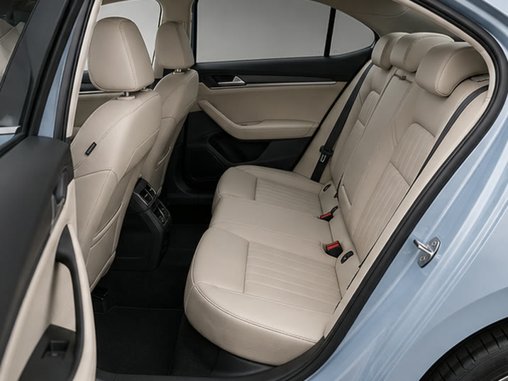 Skoda Superb 1.5 TSI ACT Style – achterbank