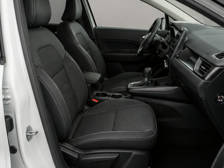 Renault Arkana E-Tech Hybrid 145 Esprit Alpine – voorstoelen