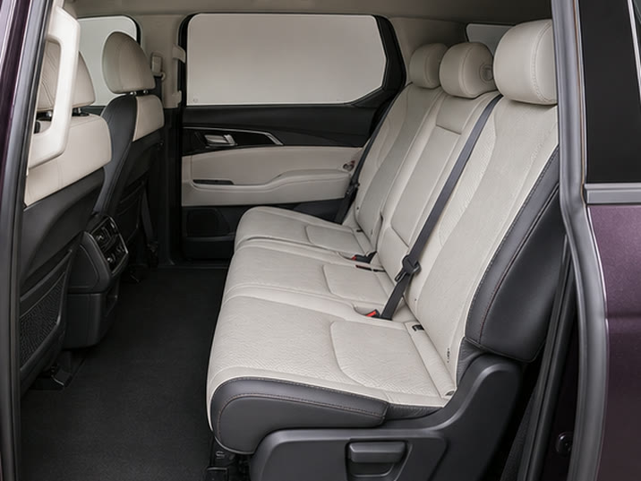 Kia Carens 1.5 T-GDi Prestige – achterbank