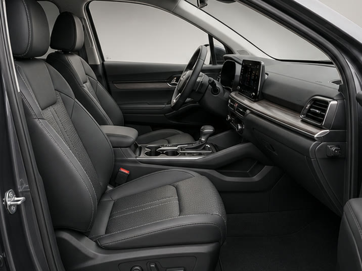 Kia Carnival 1.6 Hybrid GT-Line – voorstoelen