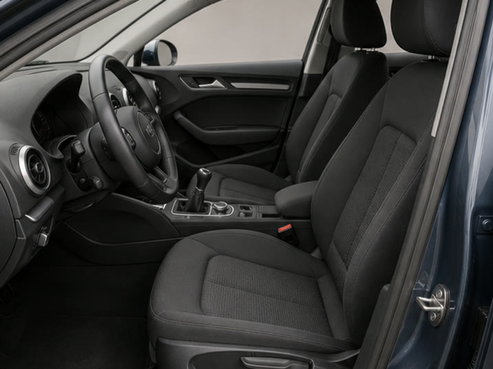 Audi A3 Sportback 1.6 TDI Attraction – voorstoelen