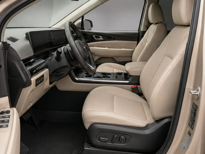 Kia Carens 1.5 T-GDi DynamicPlusLine – voorstoelen