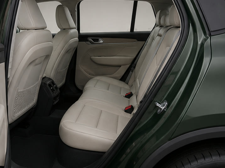 Volvo XC90 D5 AWD Momentum – achterbank
