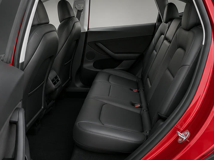 Tesla Model S Standard Range – achterbank