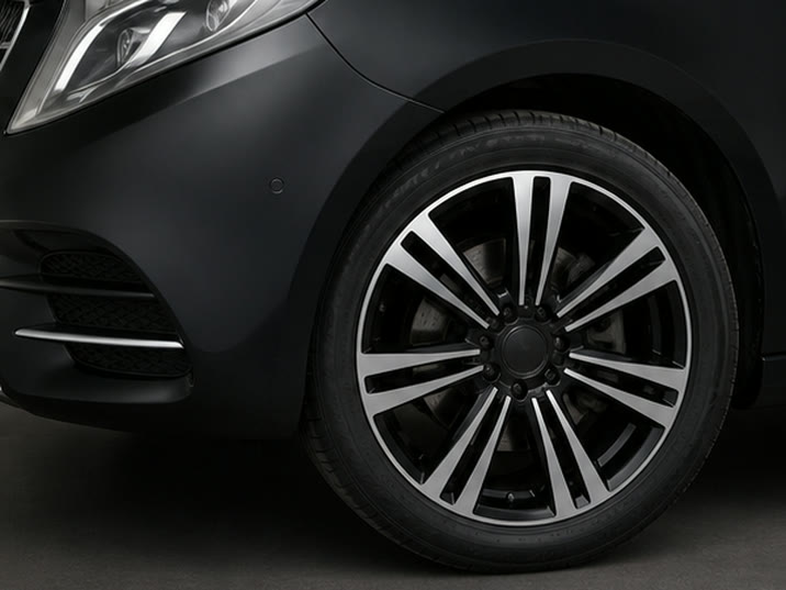 Mercedes-Benz B-Klasse B 180 Business Solution – wiel en exterieurdetail