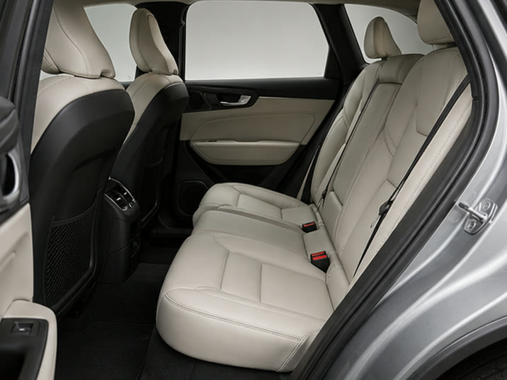 Volvo XC40 T4 AWD Inscription – achterbank